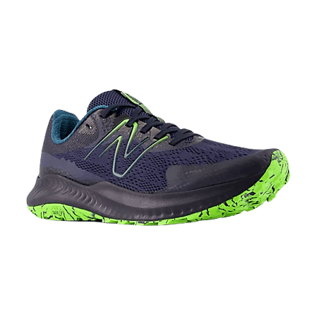 Chaussures de trail New Balance Homme MTNTRV5 profil avant droit