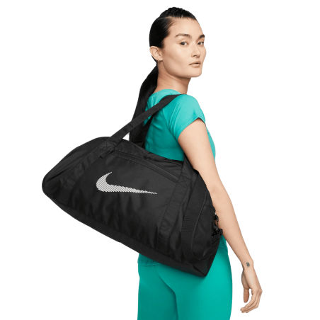 Achat Sac de sport Nike GYM CLUB Noir porté