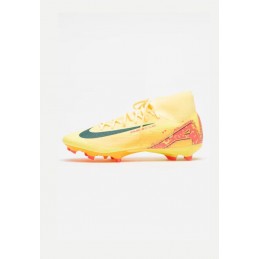 CHAUSSURE DE FOOTBALL NIKE...